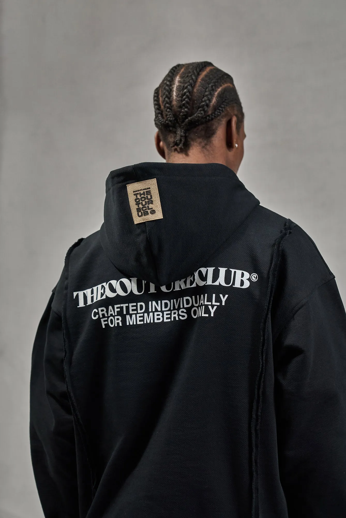 RAW SEAM QUARTER ZIP HOODIE - BLACK
