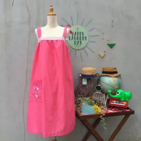 SALE | Sunny Country | Vintage 1960s Oversized Pink floral and Applique Sundress