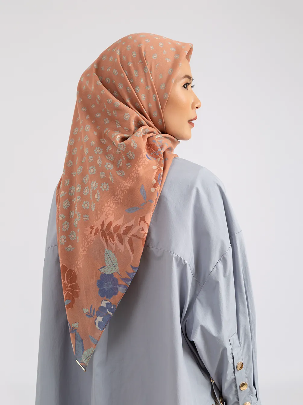 TAZE SCARF WALNUT
