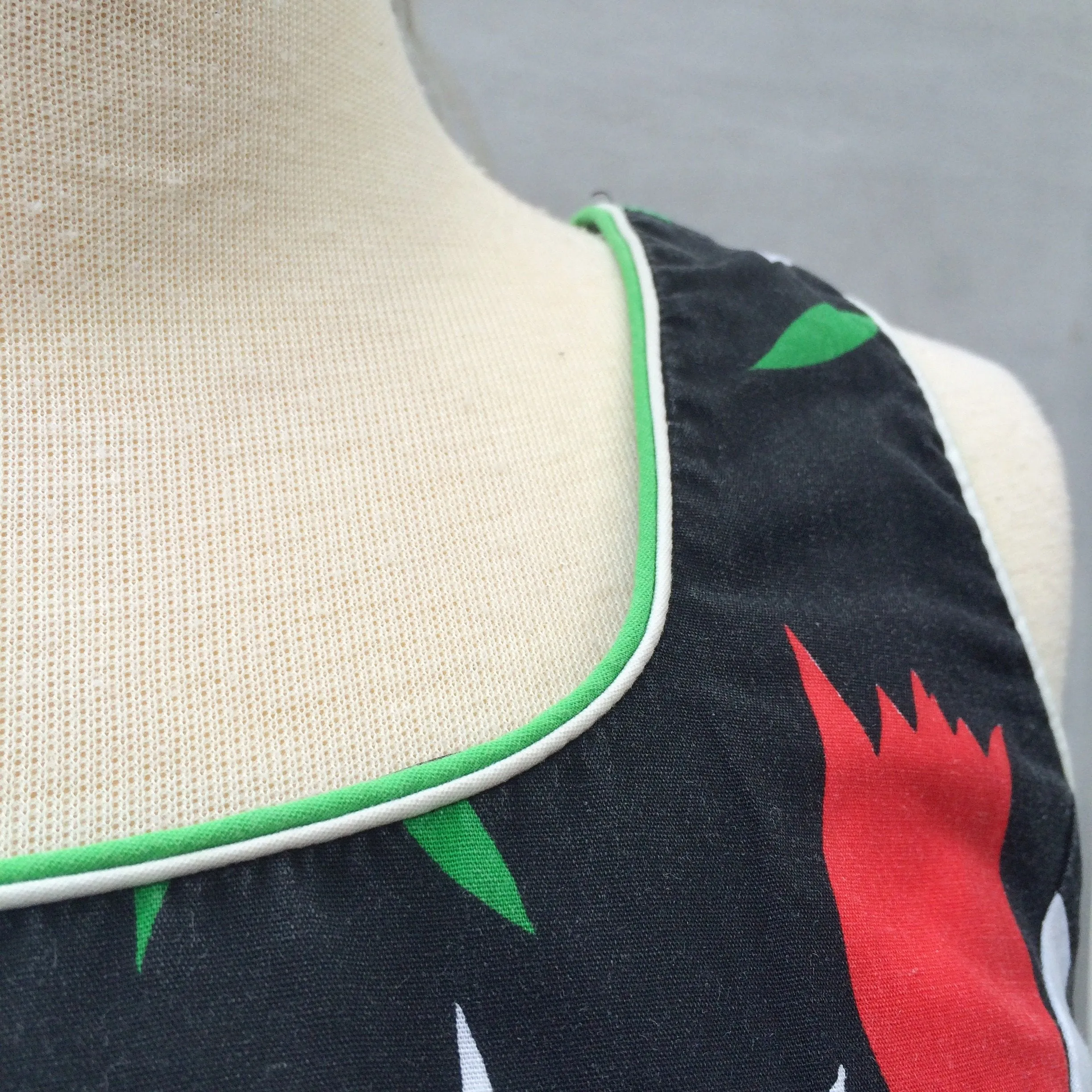 Tulip Too Hip | Vintage 1950s 1960s Red White Tulips Midi Tank Dress