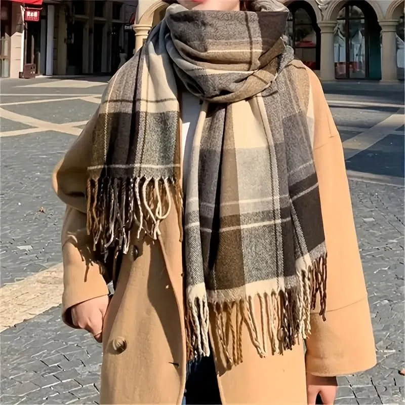 Warm Tassel Scarf – Luxurious Retro Checkered Knit